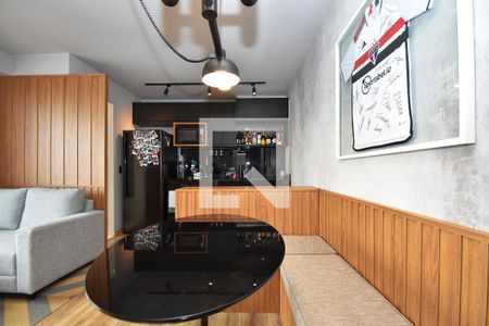 Sala de jantar de apartamento à venda com 1 quarto, 56m² em Vila Madalena, São Paulo