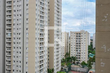 Vista Varanda da  Sala de apartamento à venda com 2 quartos, 58m² em Jardim Maria Rosa, Taboão da Serra