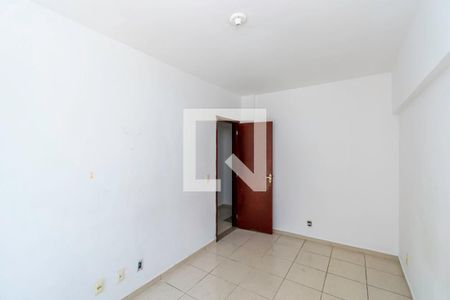 Quarto 1 de apartamento para alugar com 2 quartos, 48m² em Irajá, Rio de Janeiro