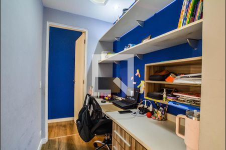 Corredor de apartamento à venda com 3 quartos, 63m² em Vila Homero Thon, Santo André