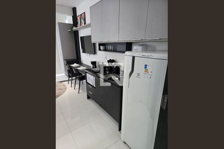 Cozinha de apartamento para alugar com 1 quarto, 23m² em Vila Azevedo, São Paulo