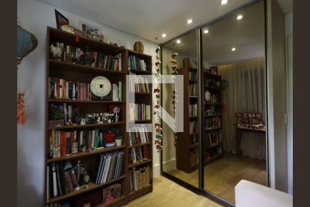 Quarto de apartamento à venda com 2 quartos, 75m² em Vila Andrade, São Paulo