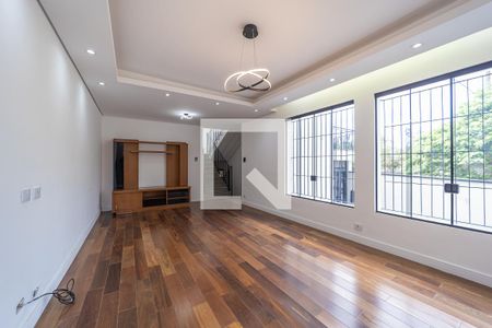 Casa à venda com 3 quartos, 180m² em Vila Rio Branco, São Paulo