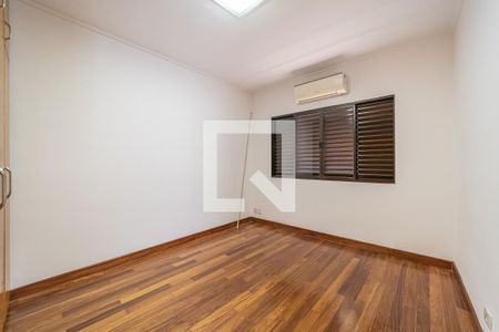 Casa à venda com 3 quartos, 180m² em Vila Rio Branco, São Paulo