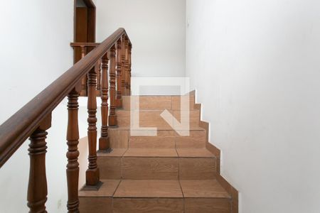 Escada  de casa à venda com 3 quartos, 180m² em Parque Cruzeiro do Sul, São Paulo