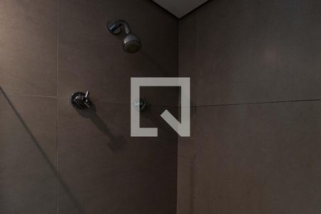 Banheiro de kitnet/studio para alugar com 1 quarto, 21m² em Perdizes, São Paulo