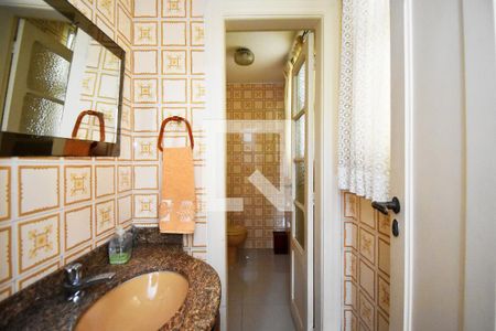 banheiro Sala 1 de casa à venda com 3 quartos, 350m² em Jardim America, São Paulo