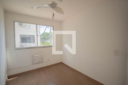 Quarto 1 de apartamento para alugar com 2 quartos, 48m² em Galo Branco, São Gonçalo
