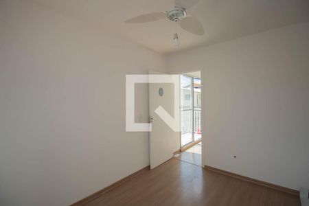 Quarto 1 de apartamento para alugar com 2 quartos, 48m² em Galo Branco, São Gonçalo