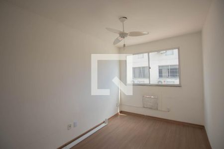 Quarto 1 de apartamento para alugar com 2 quartos, 48m² em Galo Branco, São Gonçalo