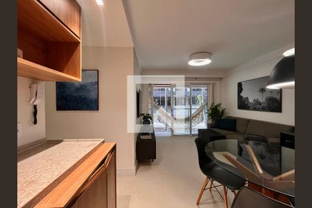 Sala/cozinha de apartamento para alugar com 2 quartos, 65m² em Gávea, Rio de Janeiro