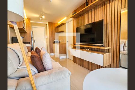 Sala/Cozinha de apartamento à venda com 1 quarto, 28m² em Brooklin, São Paulo