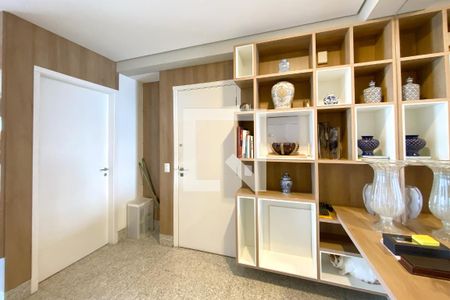 Hall de Entrada de apartamento à venda com 3 quartos, 100m² em Vila da Serra, Nova Lima