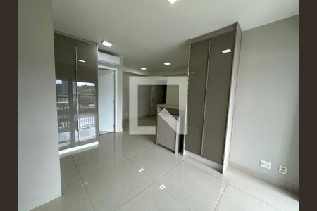 Quarto de apartamento para alugar com 1 quarto, 42m² em Empresarial 18 do Forte, Barueri