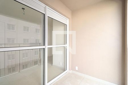 Varanda  de apartamento à venda com 2 quartos, 33m² em Parque Industrial Tomas Edson, São Paulo