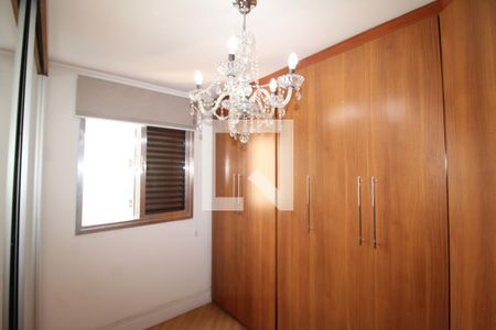 Quarto 2 de apartamento para alugar com 2 quartos, 50m² em Jardim do Tiro, São Paulo