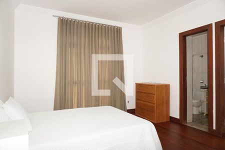 Suíte 1 de casa para alugar com 5 quartos, 400m² em Mangabeiras, Belo Horizonte