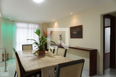 Sala 2 de casa para alugar com 5 quartos, 400m² em Mangabeiras, Belo Horizonte