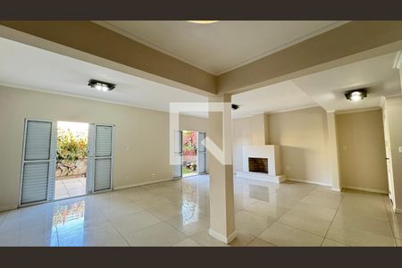 Casa à venda com 3 quartos, 249m² em Jardim Panorama, São Paulo