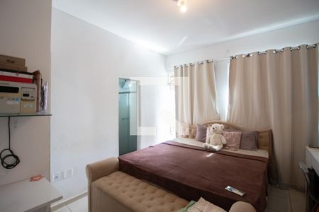 Suíte de casa à venda com 3 quartos, 180m² em Cabral, Contagem