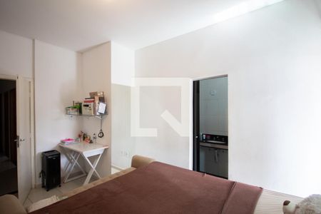 Suíte de casa à venda com 3 quartos, 180m² em Cabral, Contagem