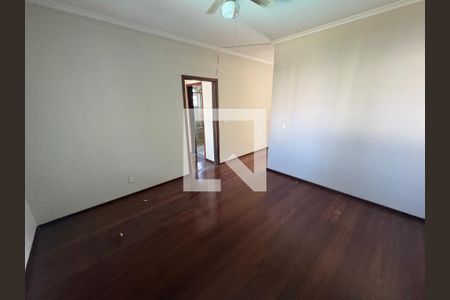 Quarto de casa de condomínio para alugar com 4 quartos, 560m² em Alphaville Empresarial, Barueri