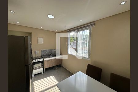 Sala/Cozinha de casa para alugar com 1 quarto, 45m² em Vila Pouso Alegre, Barueri