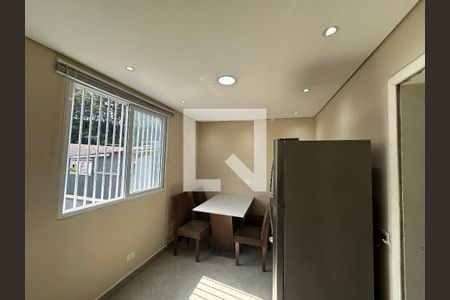 Sala/Cozinha de casa para alugar com 1 quarto, 45m² em Vila Pouso Alegre, Barueri