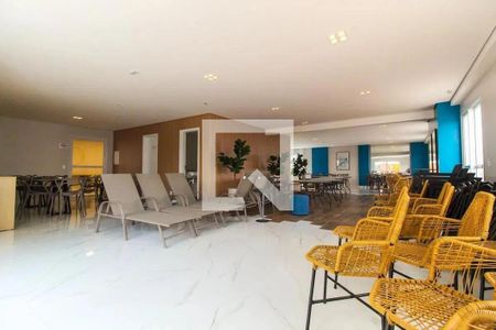Apartamento à venda com 2 quartos, 70m² em Vila Carmosina, São Paulo