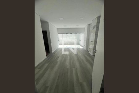 Apartamento à venda com 2 quartos, 70m² em Vila Carmosina, São Paulo