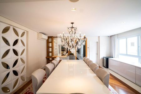 Casa à venda com 5 quartos, 1200m² em Brooklin, São Paulo