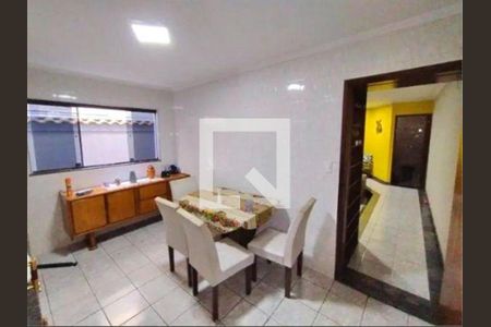 Casa à venda com 4 quartos, 152m² em Vila Lucia, São Paulo