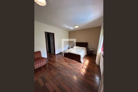 Casa à venda com 4 quartos, 400m² em Vila Sonia, São Paulo