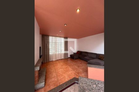 Casa à venda com 4 quartos, 400m² em Vila Sonia, São Paulo