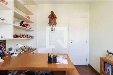 Casa à venda com 3 quartos, 325m² em Jardim Viana, São Paulo