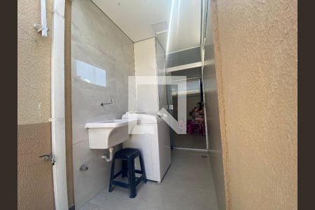 Casa à venda com 3 quartos, 130m² em Cabral, Contagem