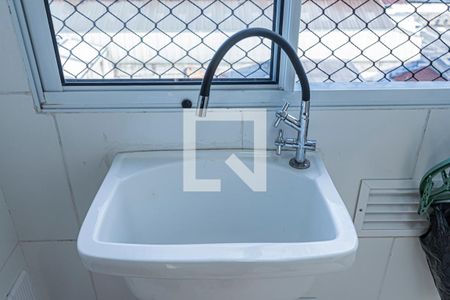 Sala, cozinha e área de serviço de apartamento para alugar com 2 quartos, 35m² em Freguesia do Ó, São Paulo