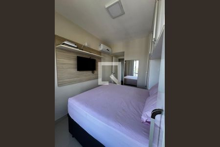 Quarto de apartamento para alugar com 2 quartos, 65m² em Pituaçu, Salvador