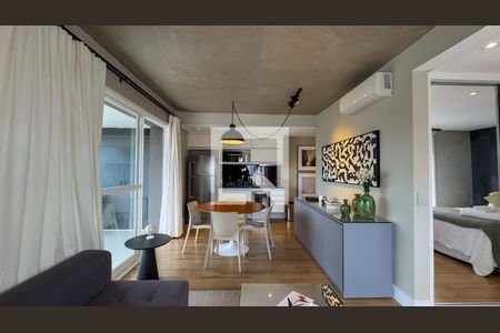 Sala e Cozinha de apartamento à venda com 1 quarto, 62m² em Cidade Monções, São Paulo