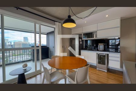 Sala e Cozinha de apartamento à venda com 1 quarto, 62m² em Cidade Monções, São Paulo