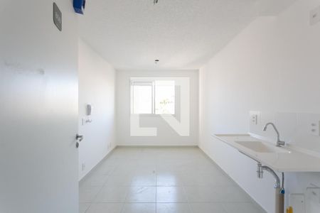 Sala / Cozinha  de apartamento para alugar com 2 quartos, 32m² em Jardim Soares, São Paulo