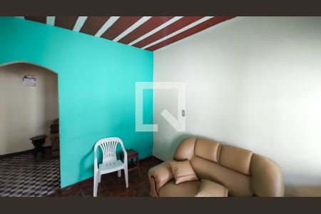 Casa à venda com 3 quartos, 200m² em Conjunto Cristina (sao Benedito), Belo Horizonte