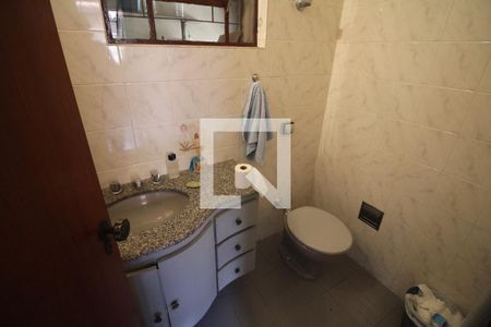 Banheiro 1 de casa à venda com 5 quartos, 320m² em Conjunto Agua Branca, Contagem