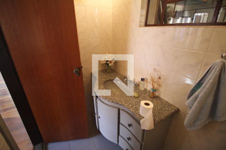 Banheiro 1 de casa à venda com 5 quartos, 320m² em Conjunto Agua Branca, Contagem