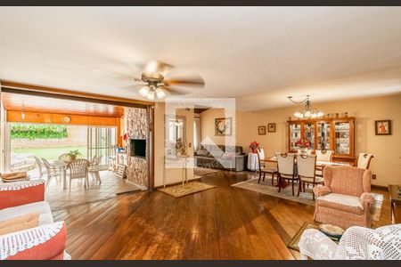 Sala de casa à venda com 4 quartos, 317m² em Três Figueiras, Porto Alegre