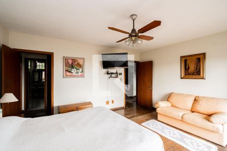 Quarto de casa à venda com 4 quartos, 317m² em Três Figueiras, Porto Alegre