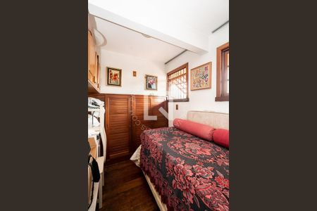 Quarto de casa à venda com 4 quartos, 317m² em Três Figueiras, Porto Alegre