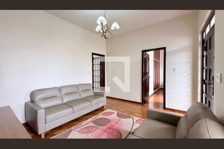Casa à venda com 3 quartos, 250m² em Salgado Filho, Belo Horizonte
