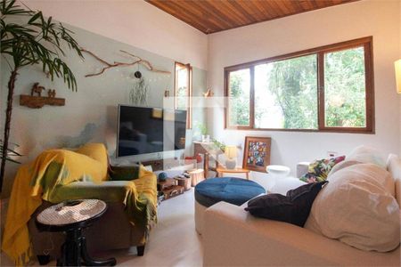 Casa à venda com 3 quartos, 302m² em Campo Belo, São Paulo