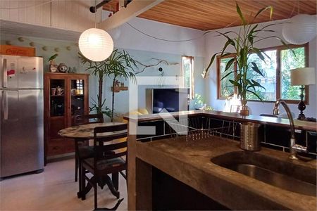 Casa à venda com 3 quartos, 302m² em Campo Belo, São Paulo